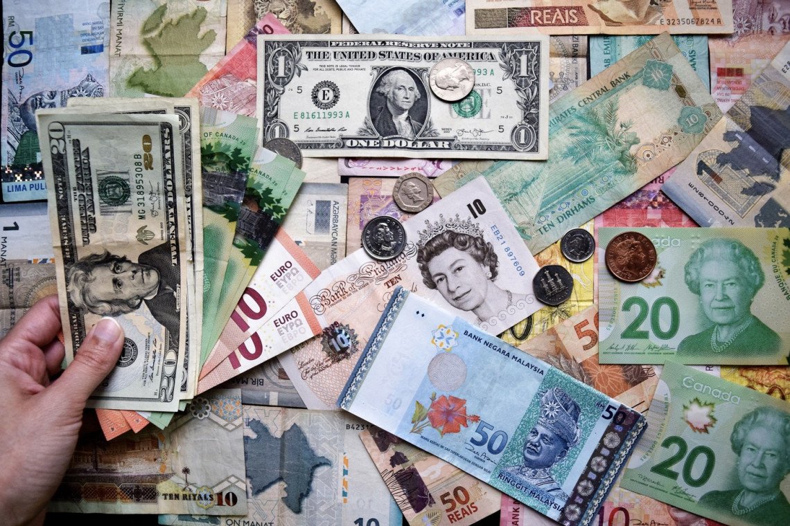 Buitenlands-geld-en-vreemde-valuta-doneren-10