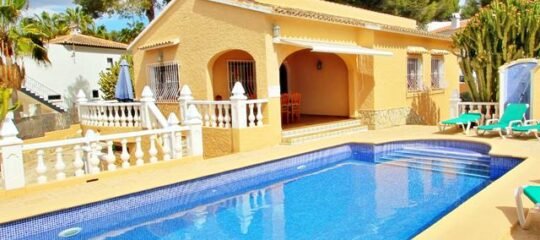 Villa's Moraira met privézwembad - inclusief huurauto